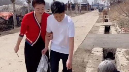 超级爆料搞笑视频,笑出腹肌的瞬间